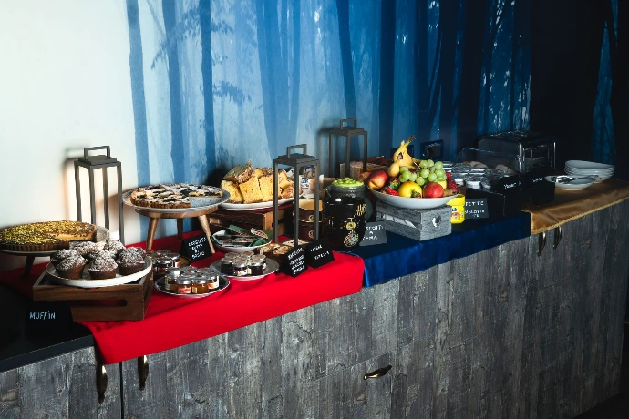 Colazione buffet - Binario Magic Pub | ristorante, pub hotel a tema magia a Bergamo